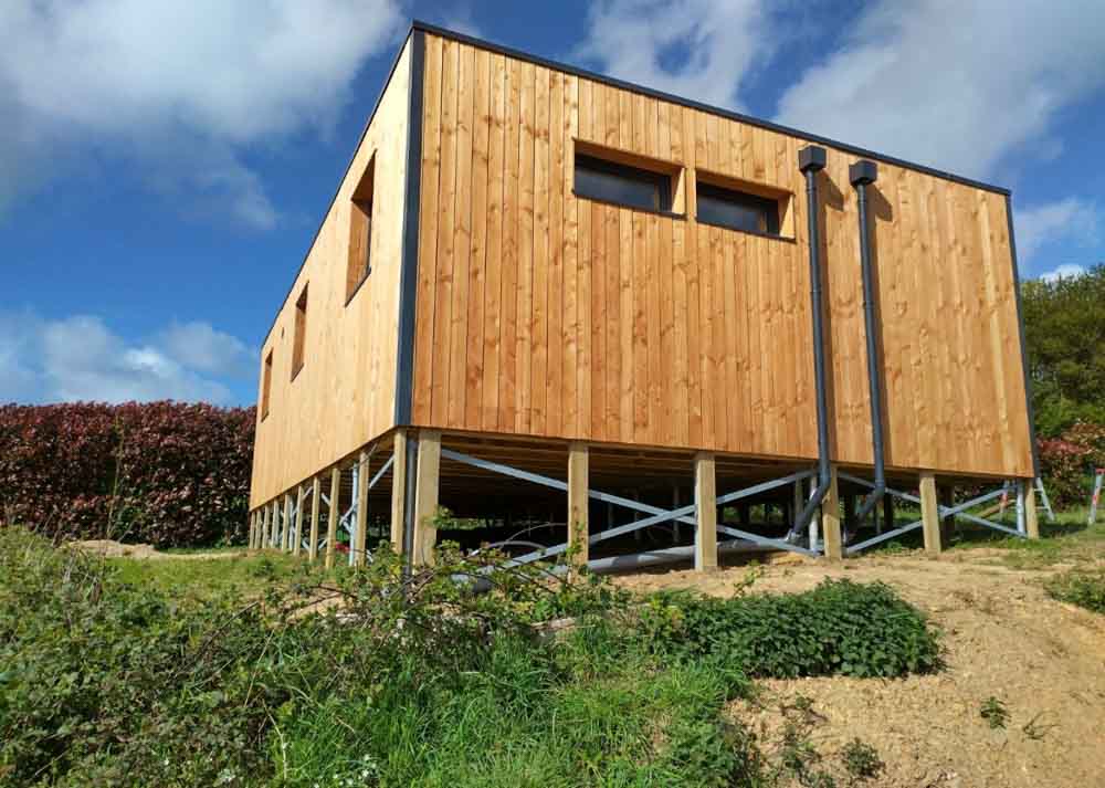 fondation sur pilotis d'une construction en bois Brest Landivisiau